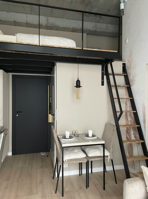 Antresola metalowa na wymiar w stylu industrialnym – KBD Design